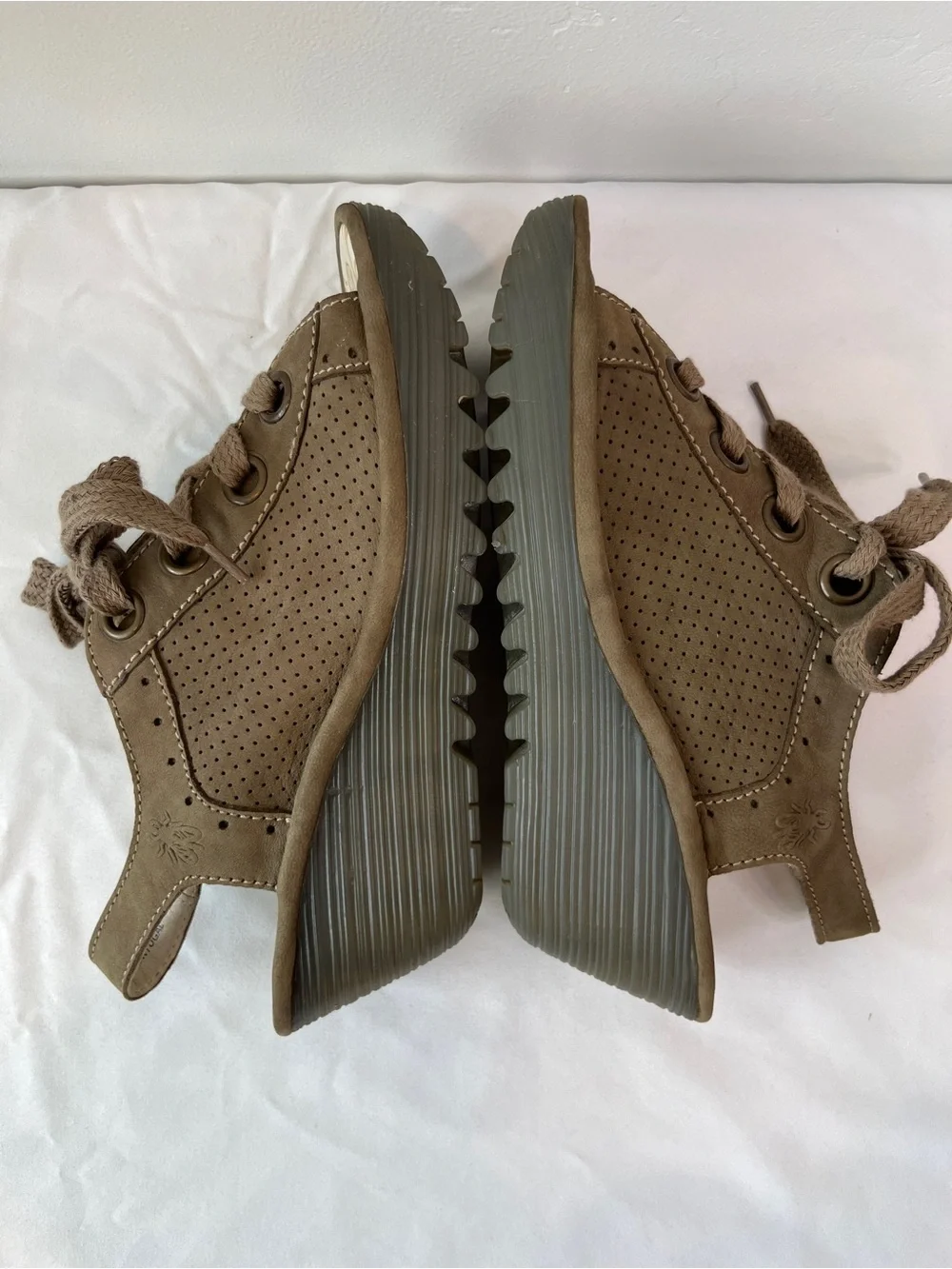 Fly London Yuta Platform Wedge Sandals Khaki Taupe Nubuck Womens Size 39 US 8.5